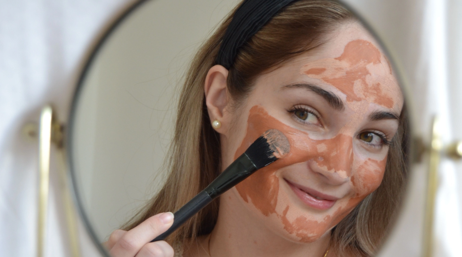 Jak připravit pleť na bezchybný make-up: jednoduchý návod