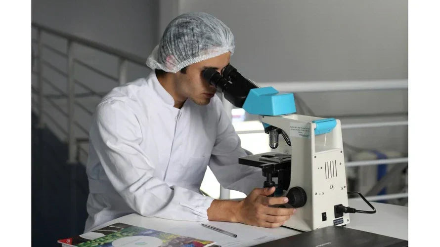 Přínosy kokosového oleje podle vědeckých studií: jak ovlivňuje zdraví