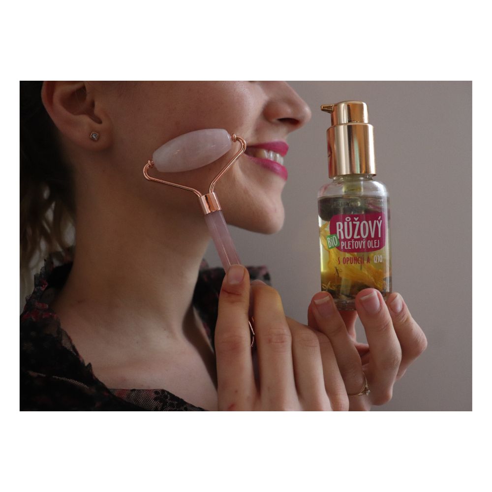 Bio Růžový omlazujíci pleťový olej s opuncií, arganem, jojobou a Q10 45 ml